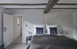 Architekt Marc Flick zrekonstruoval zchátralý dvůr v západním Německu