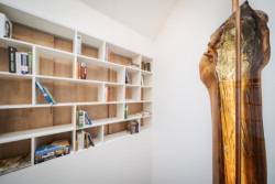 Stavení s červenou pumpou od DESTYL architekti