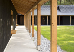 Boidot Robin architectes, komunitní dílna v Poigny-la-forêt, foto