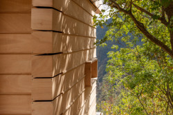 Mladí italští architekti postavili za dva týdny malou stavbu v Apeninách určenou k rozjímání a meditaci