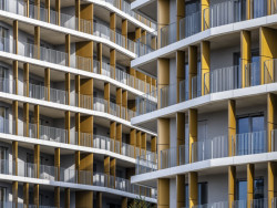 Administrativně-rezidenční komplex Hagibor roste na zanedbaném brownfieldu.