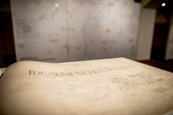 Expozice výstavy Ideální Velká/ Malá Praha, 1919/ 2019 v Galerii Lucerna.