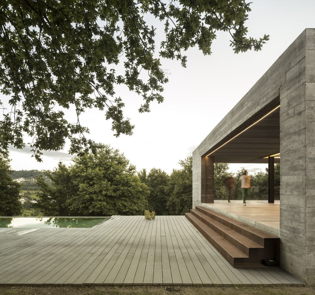 Sambade House, Spaceworkers