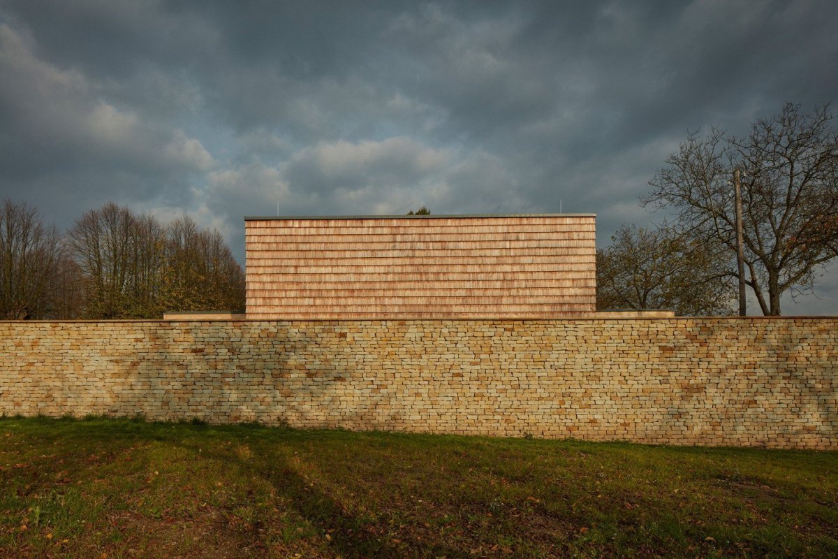 Městská smuteční síň v Dobrušce, ATELIER ARCHITEKTURY, Šuda - Horský, a.s.