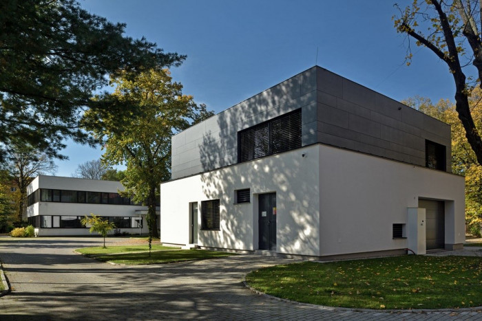 Restless, Atelier38,