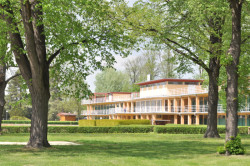 Městské koupaliště v Opavě mělo být součástí volnočasového areálu, na nějž byla vypsána mezinárodní architektonická soutěž