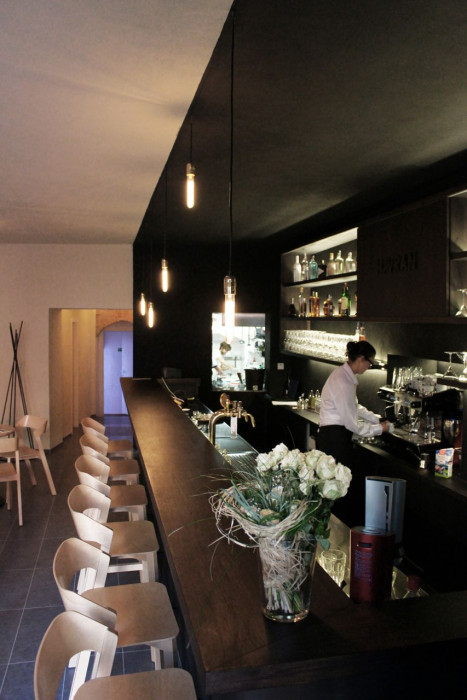 Zavoral Architekt, HAVRAN café—steak—bar – foto