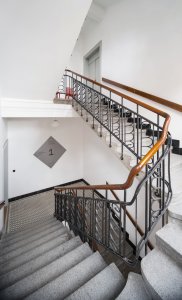 Semlerova rezidence dnes obsahuje také informační centrum, prostor pro vzdělávací a kulturní programy, depozitář, v němž bude uložena sbírka architektury ZČG, založená v roce 2009, a administrativní zázemí Západočeské galerie v Plzni