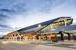 Mernda Rail Extension, Melbourne, Austrálie - Grimshaw Architects