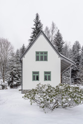 Chata v Jizerských horách od architektky Kateřiny Margoldové