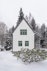 Chata v Jizerských horách od architektky Kateřiny Margoldové