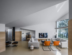 Ateliér Aranguren & Gallegos navrhl dům složený z "boxů". Nachází se nedaleko španělského Madridu a nabízí cenné výhledy na tamější baziliku.