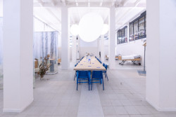 Marek Cpin - architektura výstavy Institut blízkosti