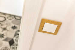 Domovní vypínače a zásuvky - kolekce DECENTE