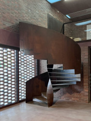 Centrálních polytechnických dílen a Galerie města Pardubic od Šépka architekti