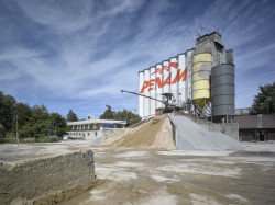 Administrativní budova ve Strančicích, Architektura s.r.o.