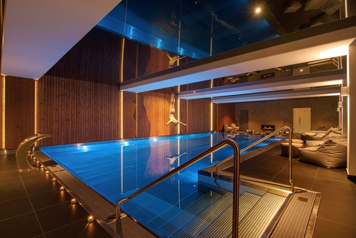Nerezový bazén IMAGINOX pro hotel Bedřiška ve Špindlerově Mlýně
