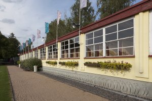 Zázemí bazénu v Litomyšli od experta na koupaliště a lázně, architekta Václava Kolátora