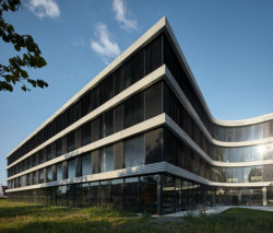 Budova ČSOB v Hradci Králové od studia Projektil