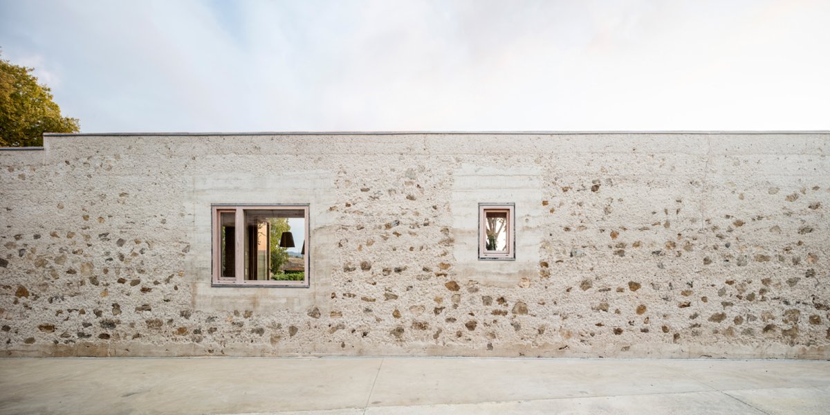 House 1413 od studia HARQUITECTES