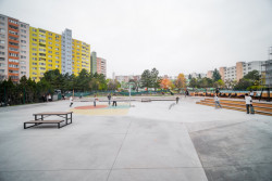 Zrenovované hřiště v Bratislavě od U/U Studia