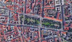 Letecký pohled na Karlovo náměstí v Praze.