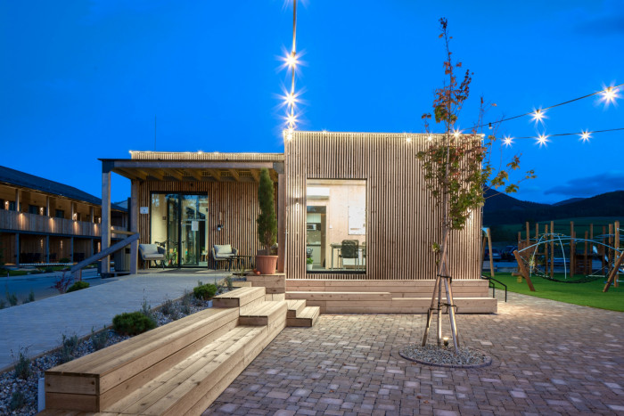 Pinus restaurant, Matúš Polák, Martin Rezník, Juraj Makový - objekt recepce