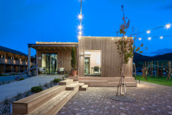 Pinus restaurant, Matúš Polák, Martin Rezník, Juraj Makový - objekt recepce