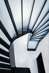 White Concrete Old House, I/O architects