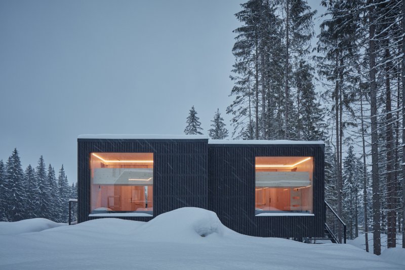 Sheltre pre hotel Bjornson, Ark-shelter / Michiel De Backer, Viktor Mikovčák, Martin Mikovčák