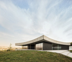 Cabo de Vila House, spaceworkers