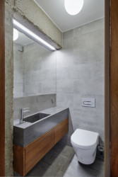 Rekonstrukce panelového bytu od studia Klára Makovcová Architects