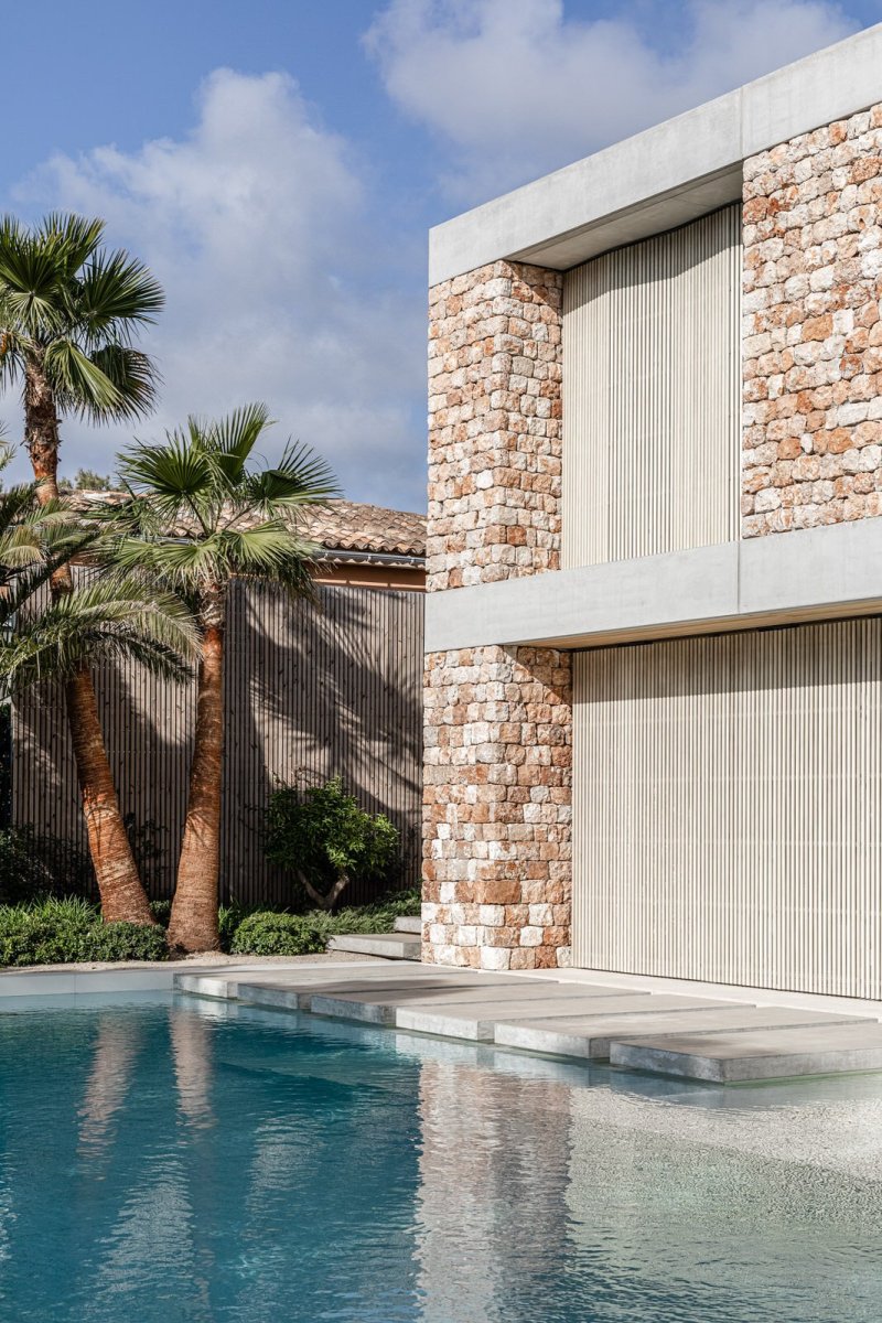 Villa na Mallorce od ateliéru Beef Architekti
