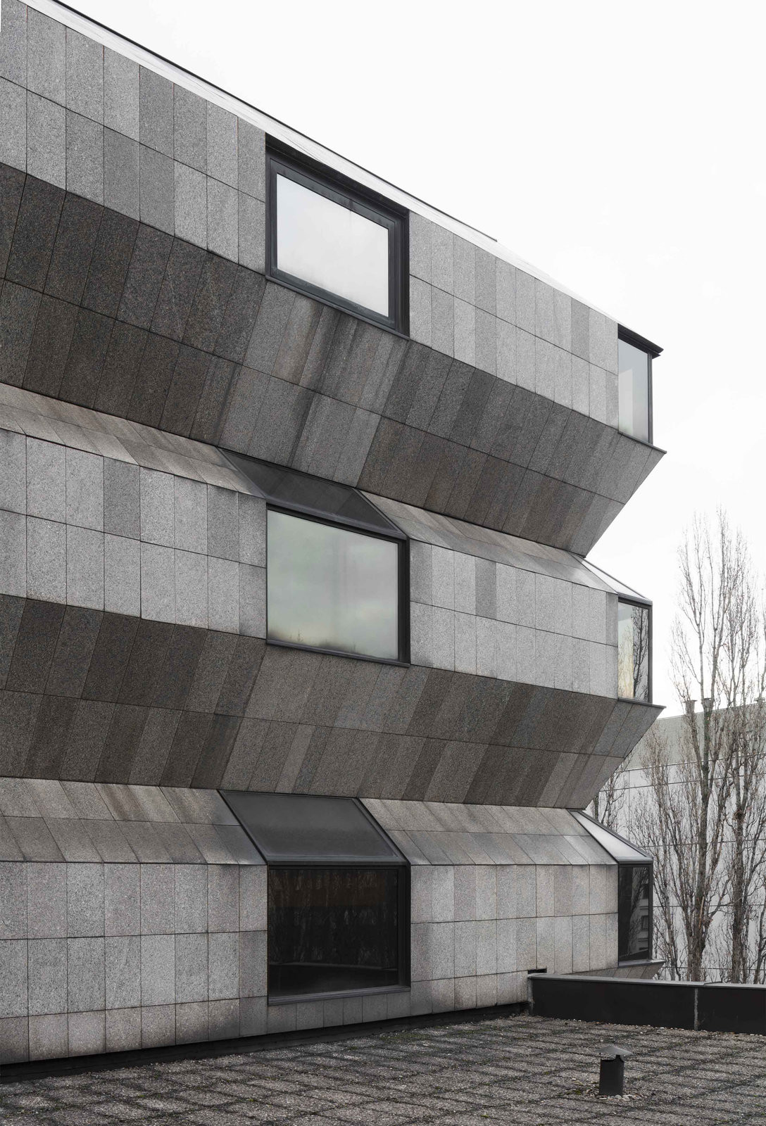 Simon Schnepp a Morgane Renou: fotografická série České velvyslanectví v Berlíně, 2021–2022