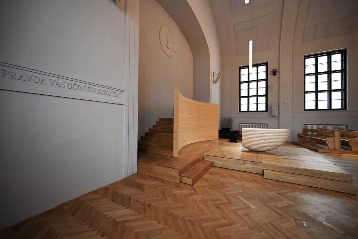 Sbor ČCE na Smíchově, MCA atelier: Do soutěže se přihlásilo 18 ateliérů.