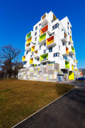 Architekti Šebo Lichý & Drahan Petrovič, Polyfunkčný objekt Nový Háj - foto