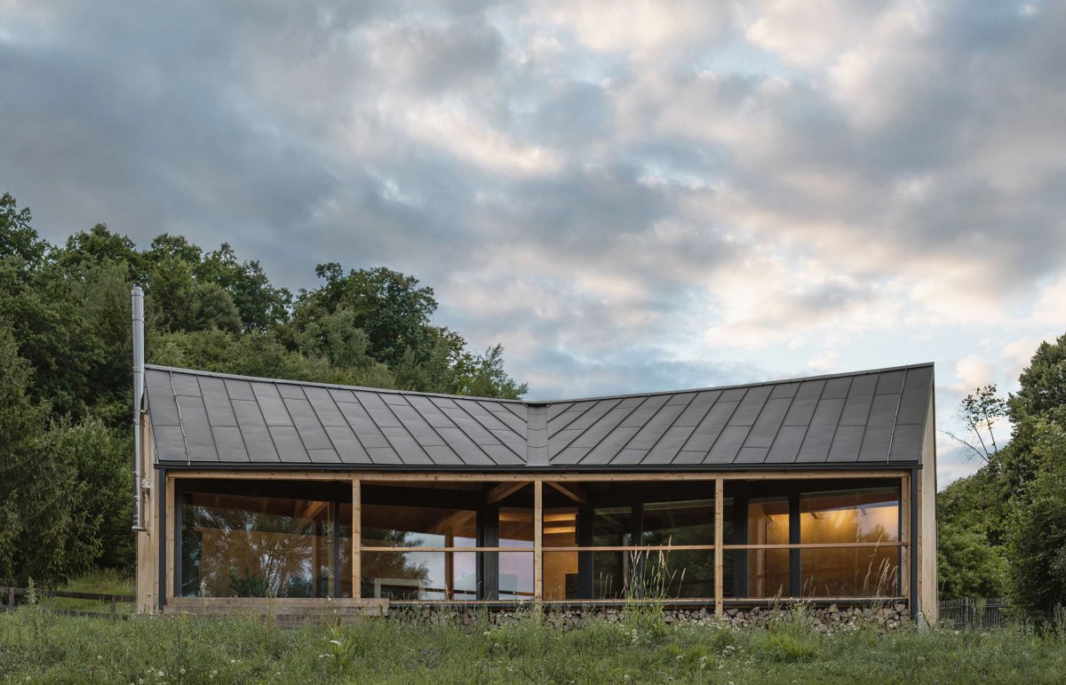 Dům v Hrubé Skále (Víkendový dům v Českém ráji, NEW HOW Architekti)
