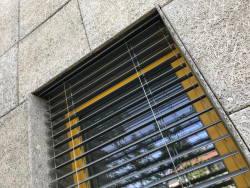 Výsledné řešení okenního otvoruodpovídající 3D/BIM detailu digitálního dvojčete v počítači.