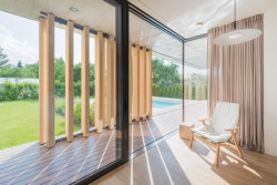 Dom s kamenným pátiom, Beef architekti