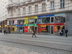 Návrh jednotného grafického řešení fasády - současný stav, foto