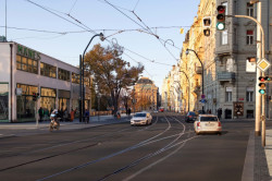 Projekt řeší úpravu nábřeží od Mánesu po Klementinum.