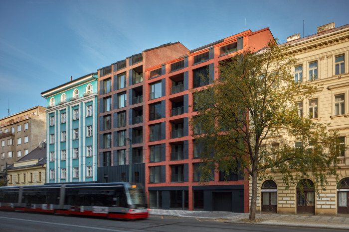 Již od roku 1885 vyrábí Cihelna Kadaň cihlové výrobky, které mají široké využití. Cihlové pásky jsou oproti běžným cihlám ekonomičtější, zároveň ale odolné.