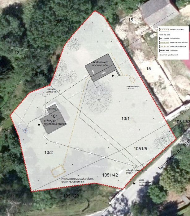 Dům pod třešní, MAJO