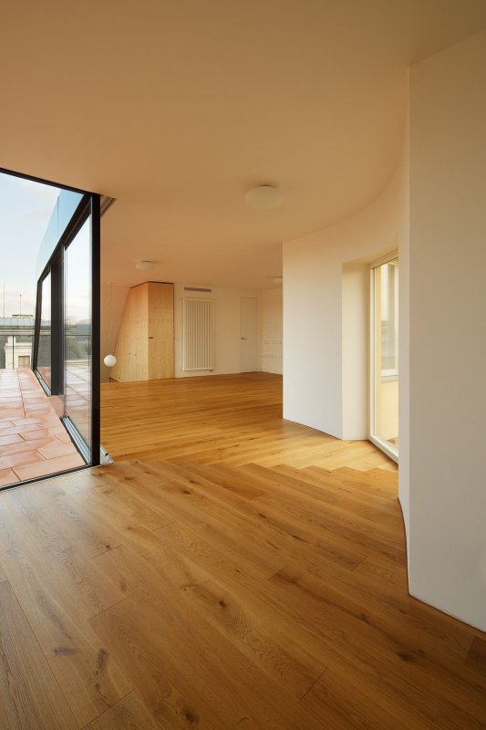 Uhlík architekti, Činžovní dům Letná, nástavba – foto