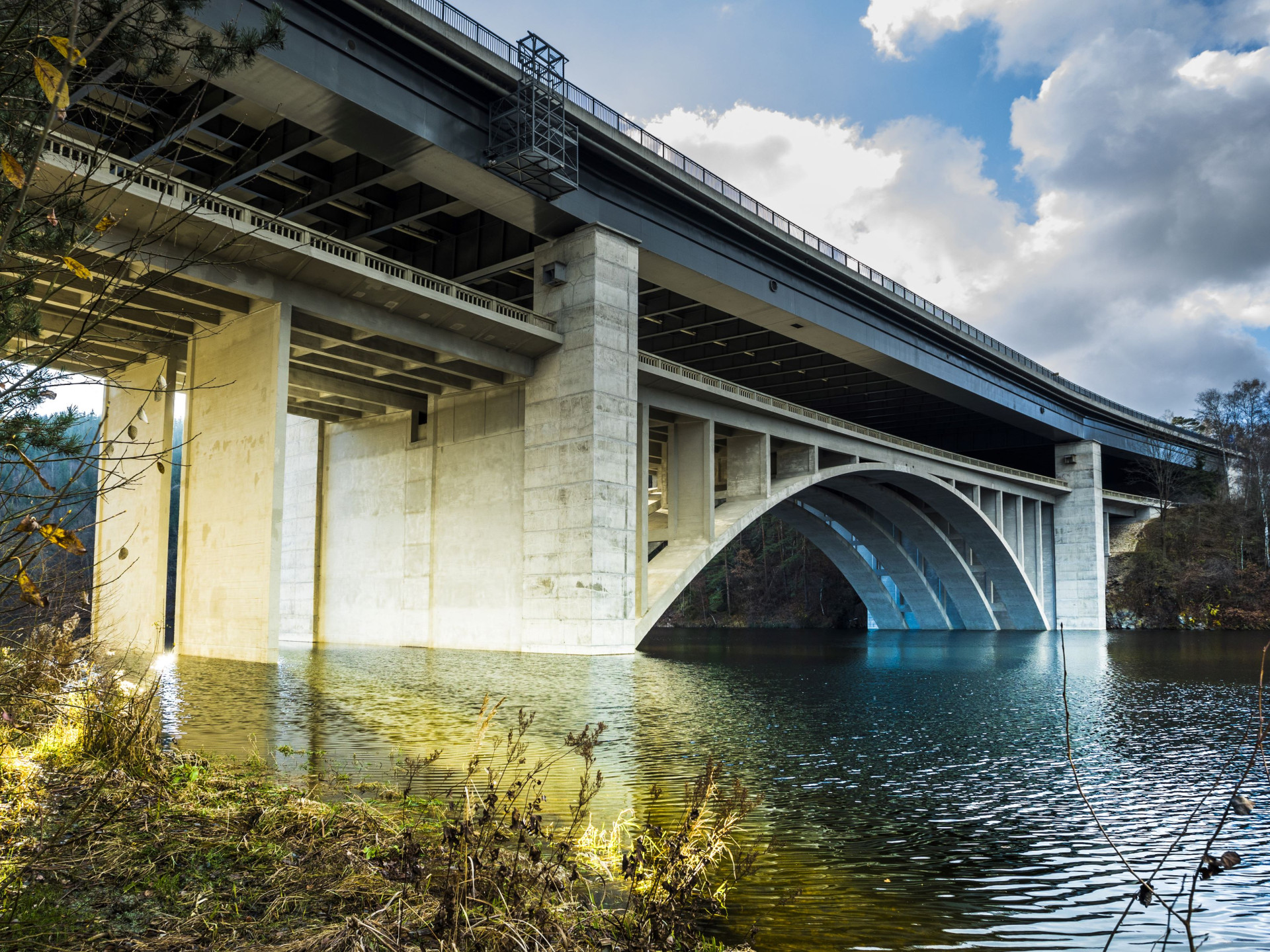 Obnova dálničního mostu u Vojoslavic