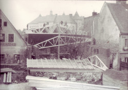 Výstavba kina v roce 1958,