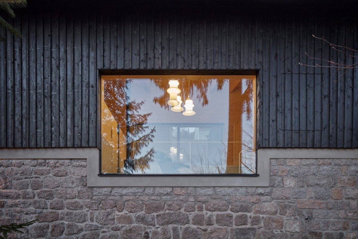 Dům za zdí, Mjölk architekti