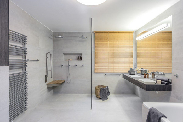 Koupelna pro handbikera, Léblová, Foto