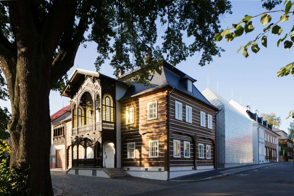 Sídlo firmy Lasvit, ov – a/ Jiří Opočenský, Štěpán Valouch © Tomáš Souček