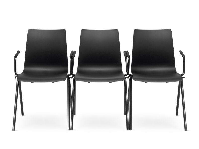 Série konferenčních židlí Evo z dílny německého designéra Andrease Kroba